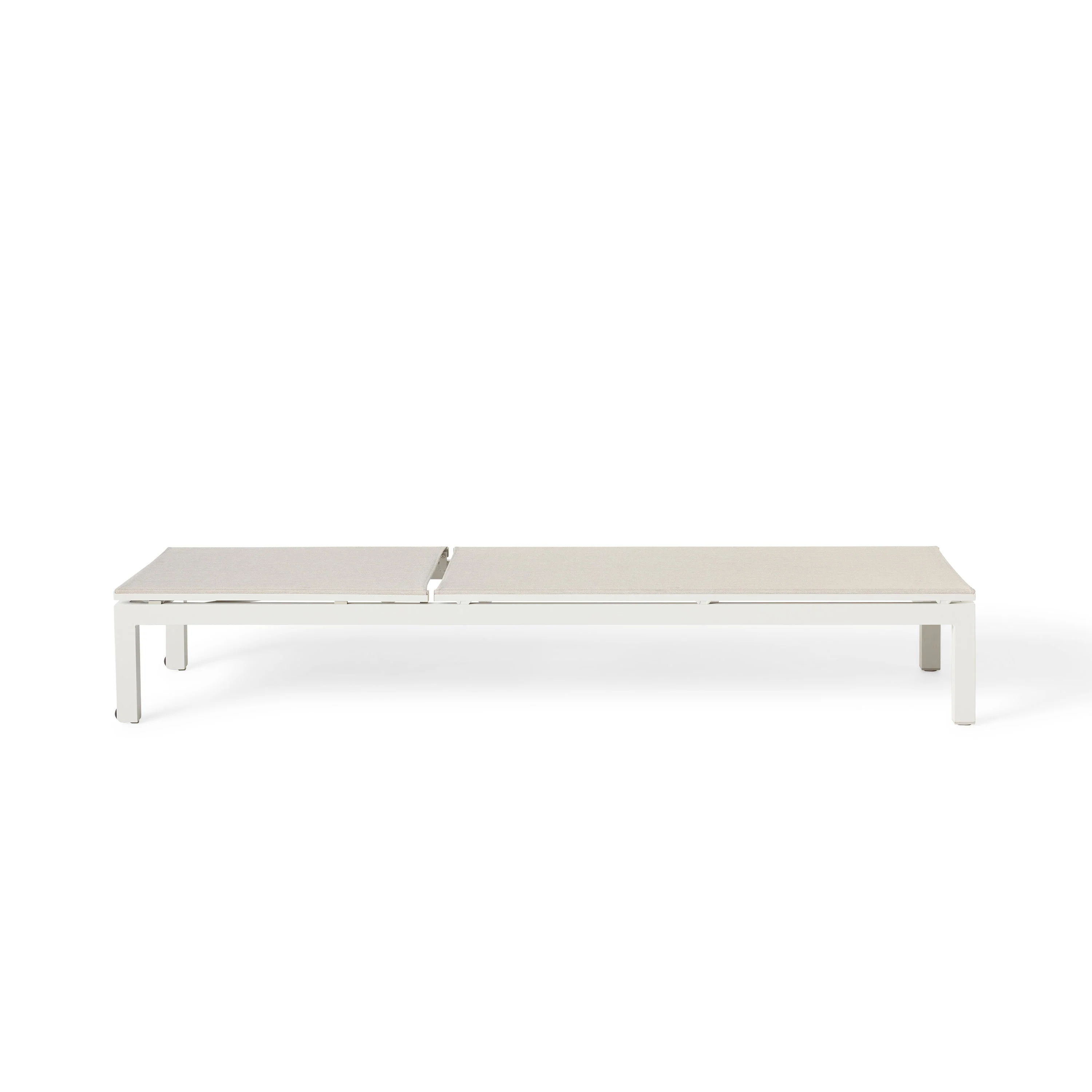 Belvedere Chaise in Dune Aluminum & Mesh - Image 4