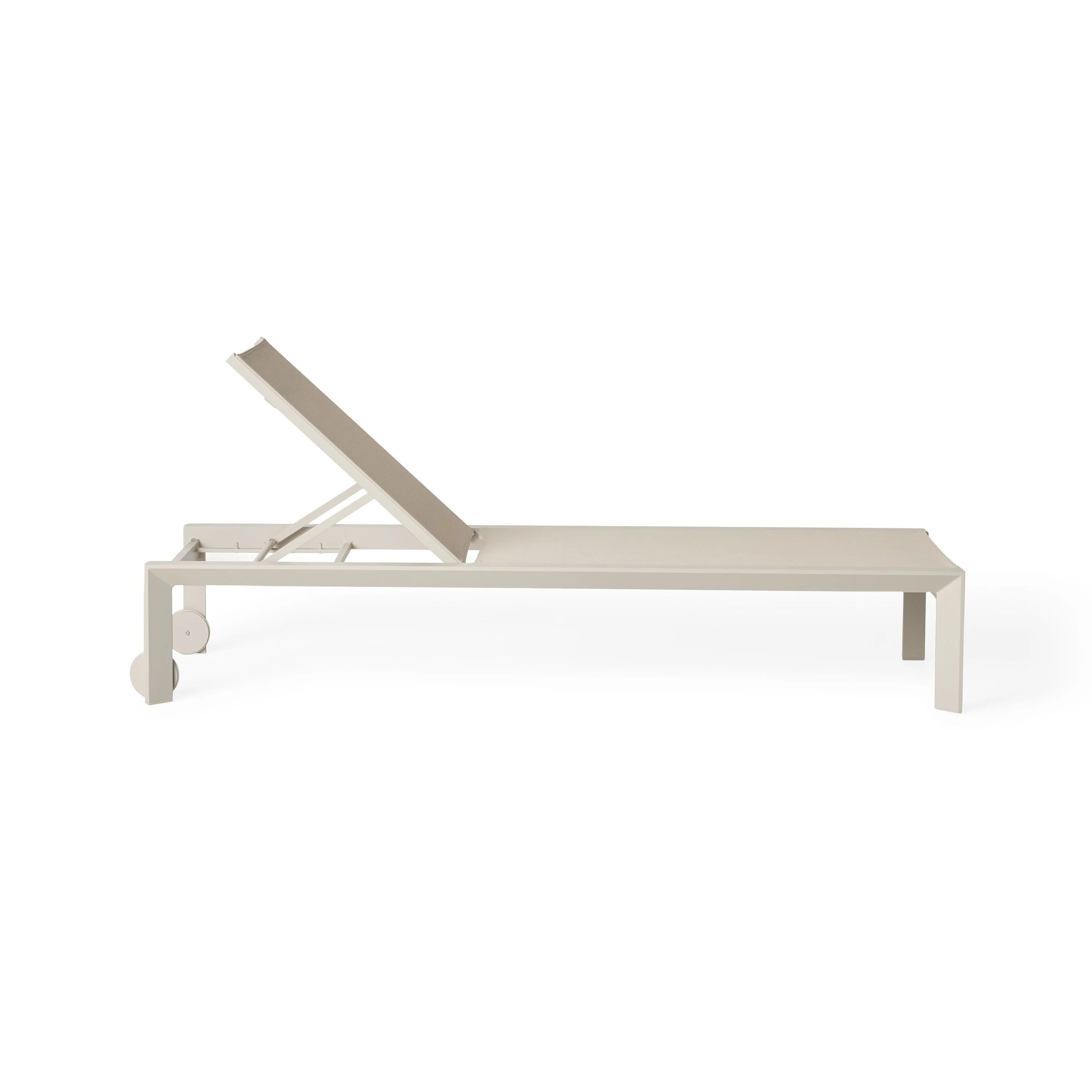 Santa Monica Chaise Lounge in Dune Aluminum - Image 5