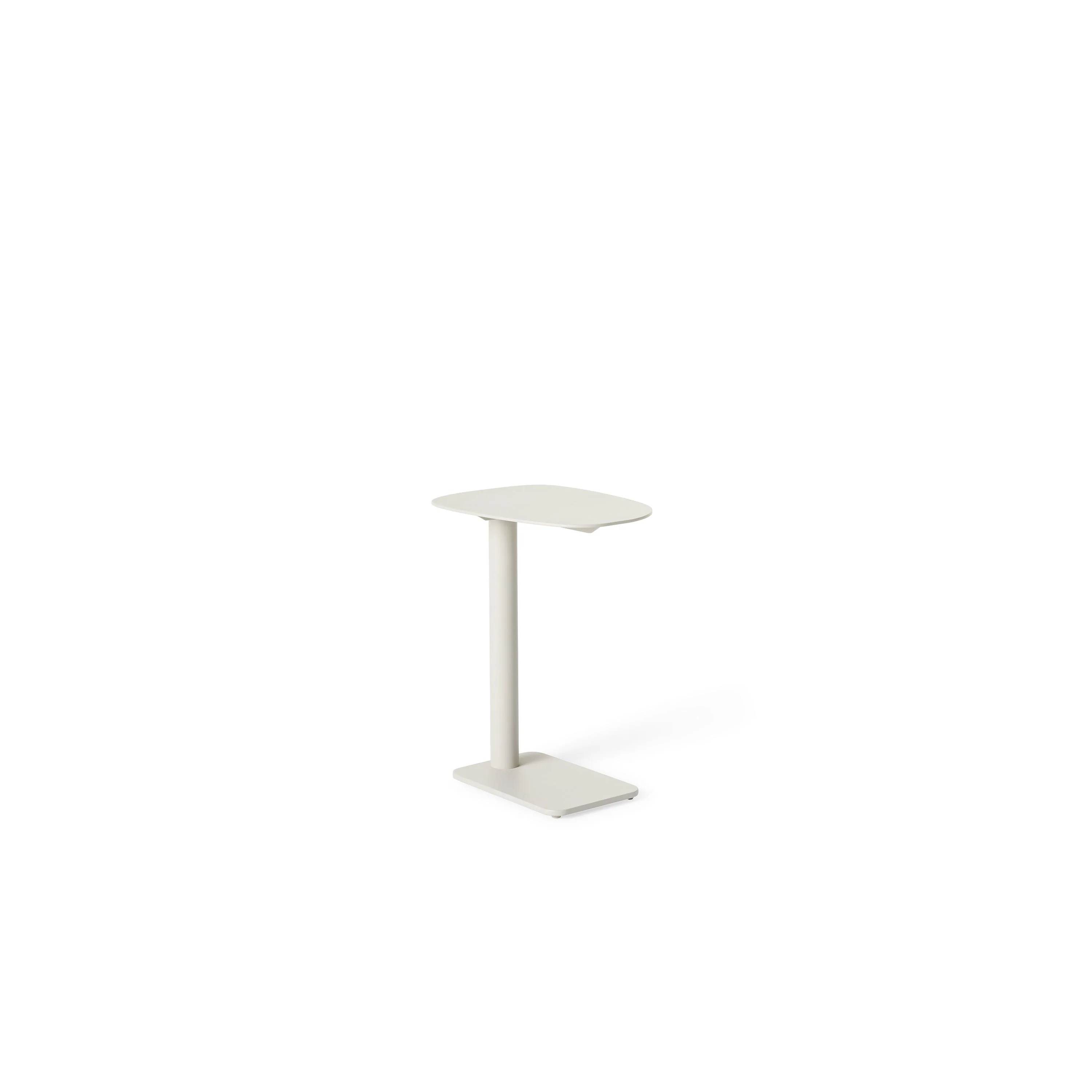 Venice C-Shape Side Table in Dune Aluminum - Image 2