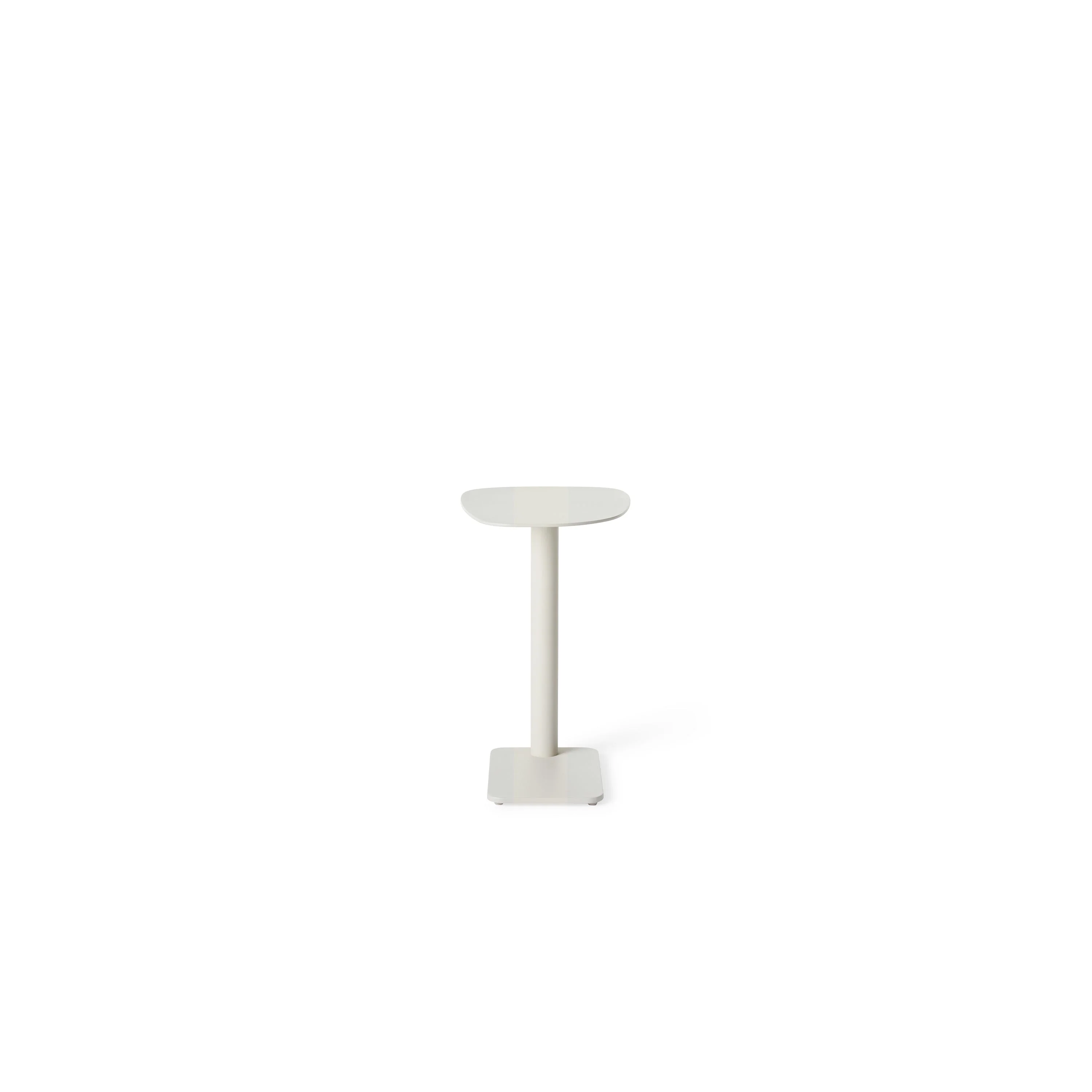 Venice C-Shape Side Table in Dune Aluminum - Image 3