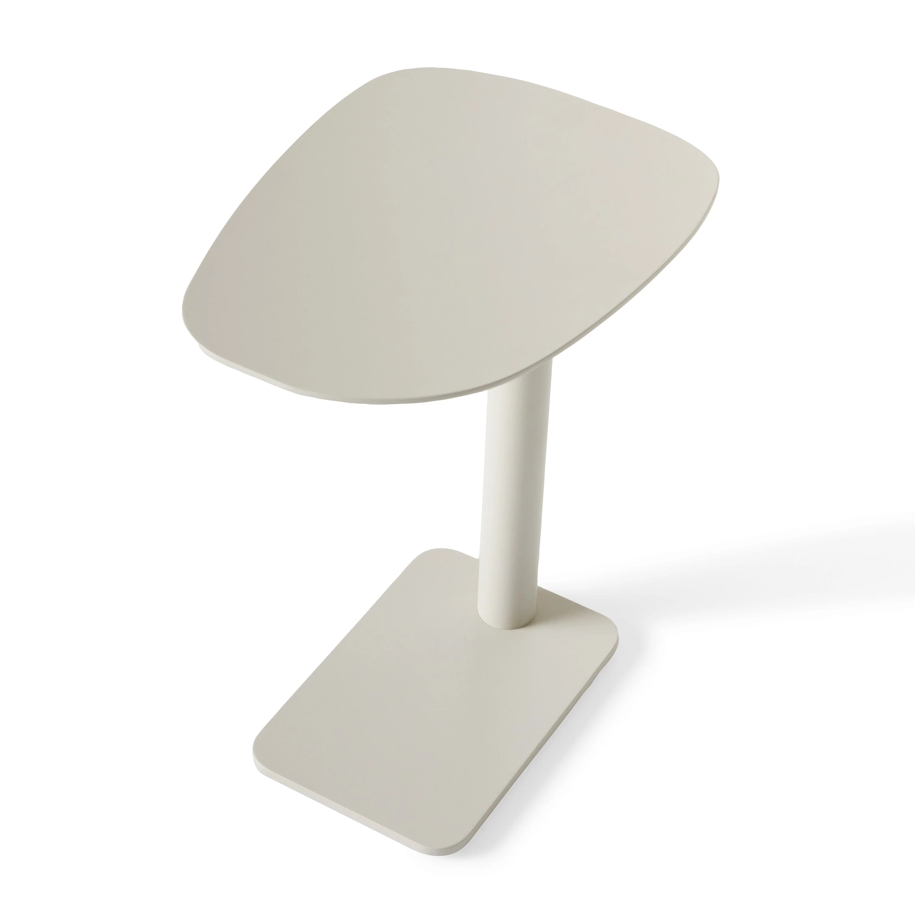 Venice C-Shape Side Table in Dune Aluminum - Image 4